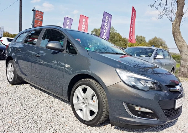 Opel Astra cena 29900 przebieg: 123000, rok produkcji 2012 z Łobżenica małe 631